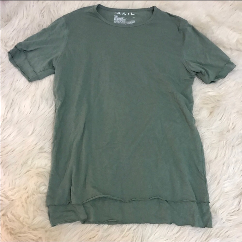 Nordstrom ‘the rail’ Forrest green raw edge tee